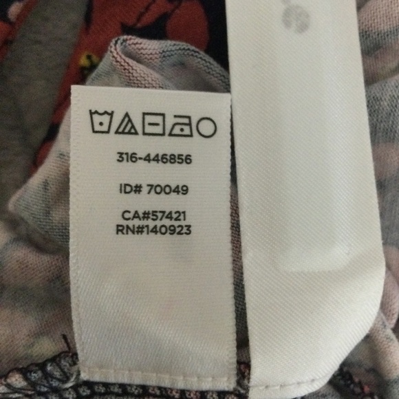 LOFT Women's Cold-Shoulder Flutter Sleeve Pullover Floral Dress Size M - Picture 8 of 8